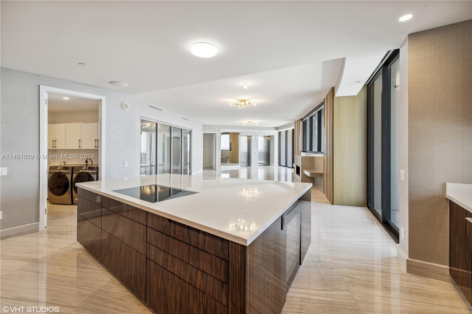 18555 COLLINS AVENUE COND - Residential