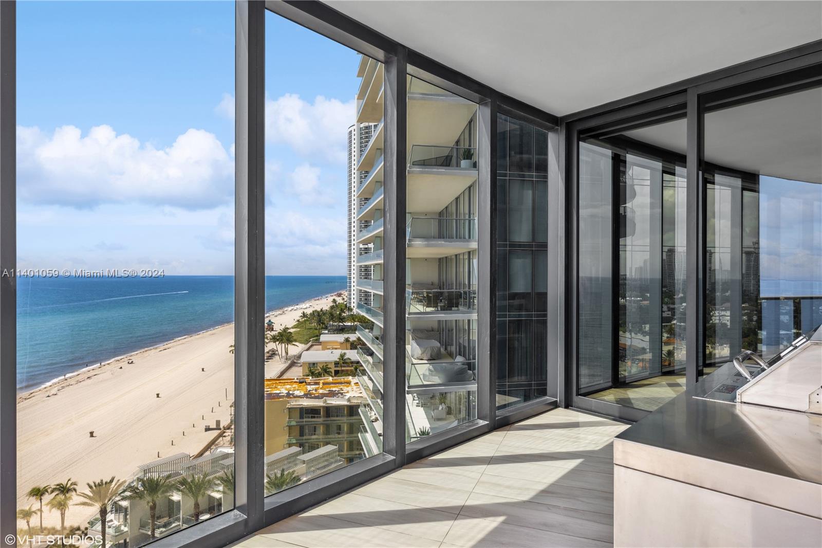 18555 COLLINS AVENUE COND - Residential
