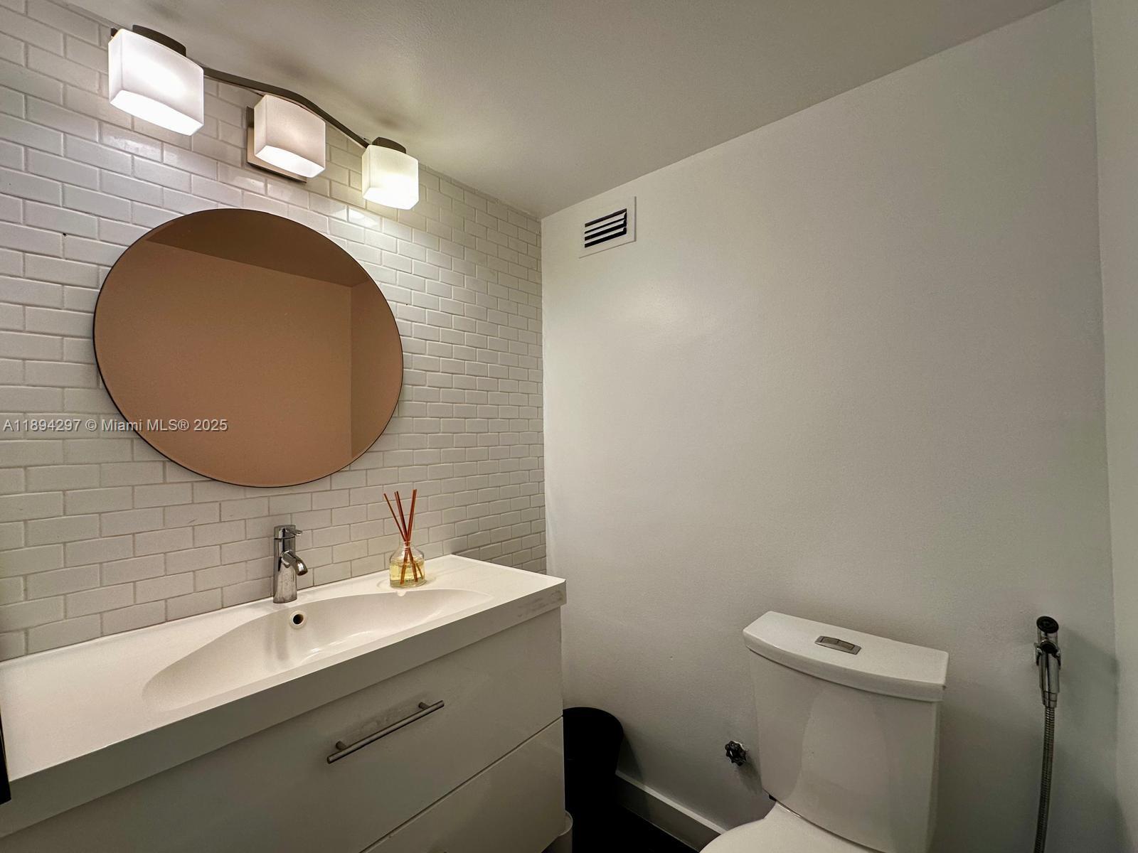 HARDING HALL CONDOMINIUM - Residential