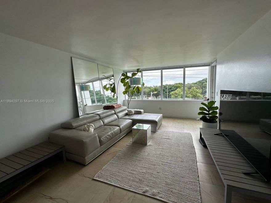 Spacious and bright 1-bedroom, 1.5-bathroom apartment located in the desirable North Beach area, just steps from the ocean. The unit is in a quiet 7-story building and was updated a few years ago.
Perfect for a primary residence or an investment property, can be rented right away
Maintenance includes internet and cable.
Call me for showings — this is the only unit for sale in the building and won't last`