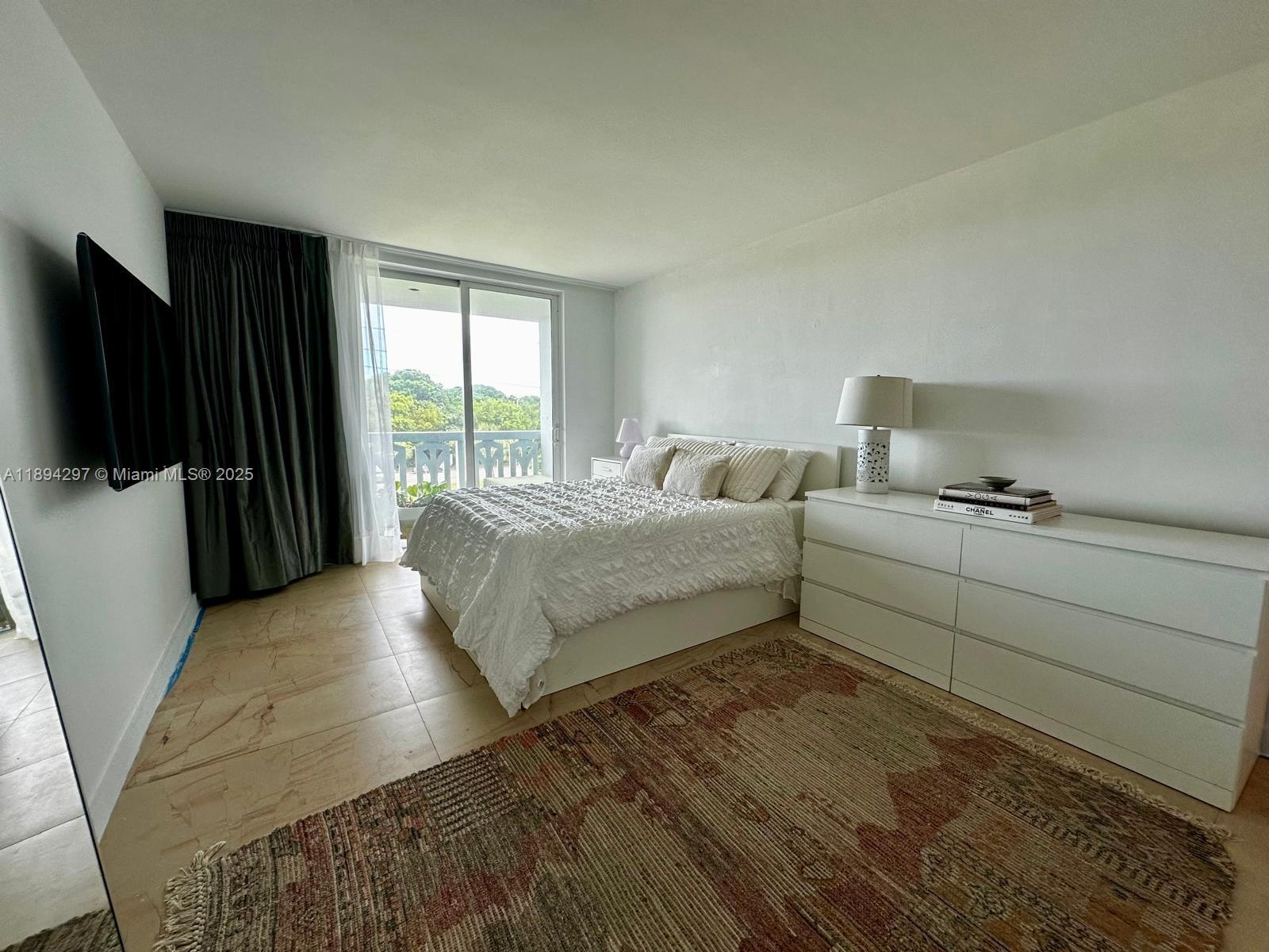 HARDING HALL CONDOMINIUM - Residential