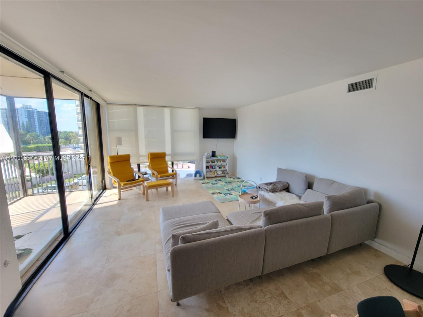 CORONADO CONDO - TOWER II - Residential