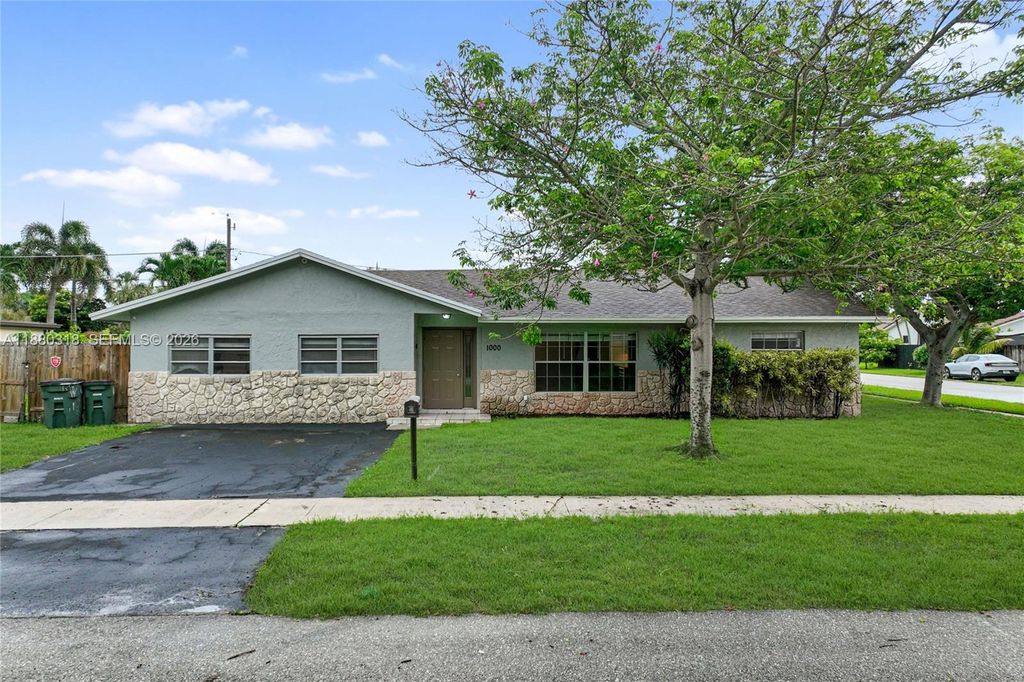 Photo of 1000 NW 17th Ave, Boca Raton, FL 33486 (MLS # A11880318)