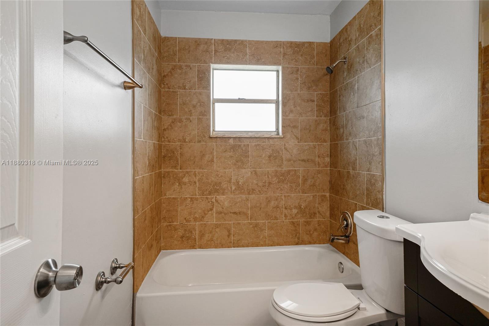 COUNTRY CLUB VILLAGE SEC - Residential