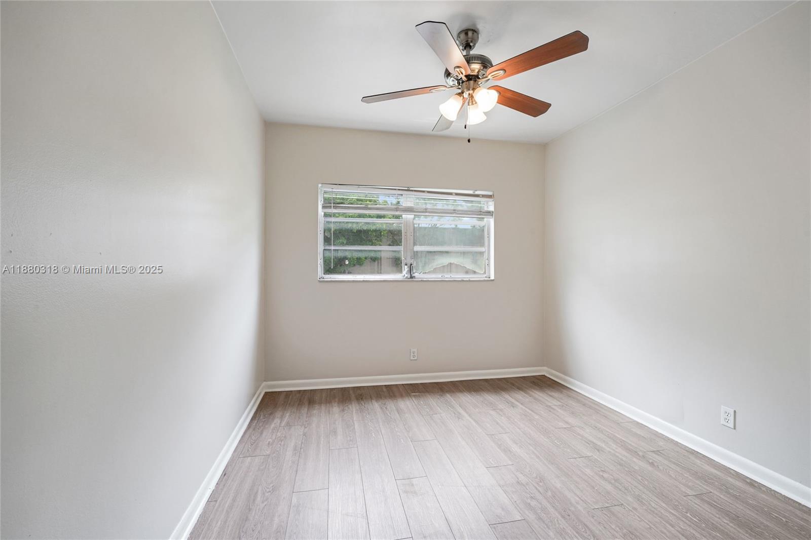 COUNTRY CLUB VILLAGE SEC - Residential