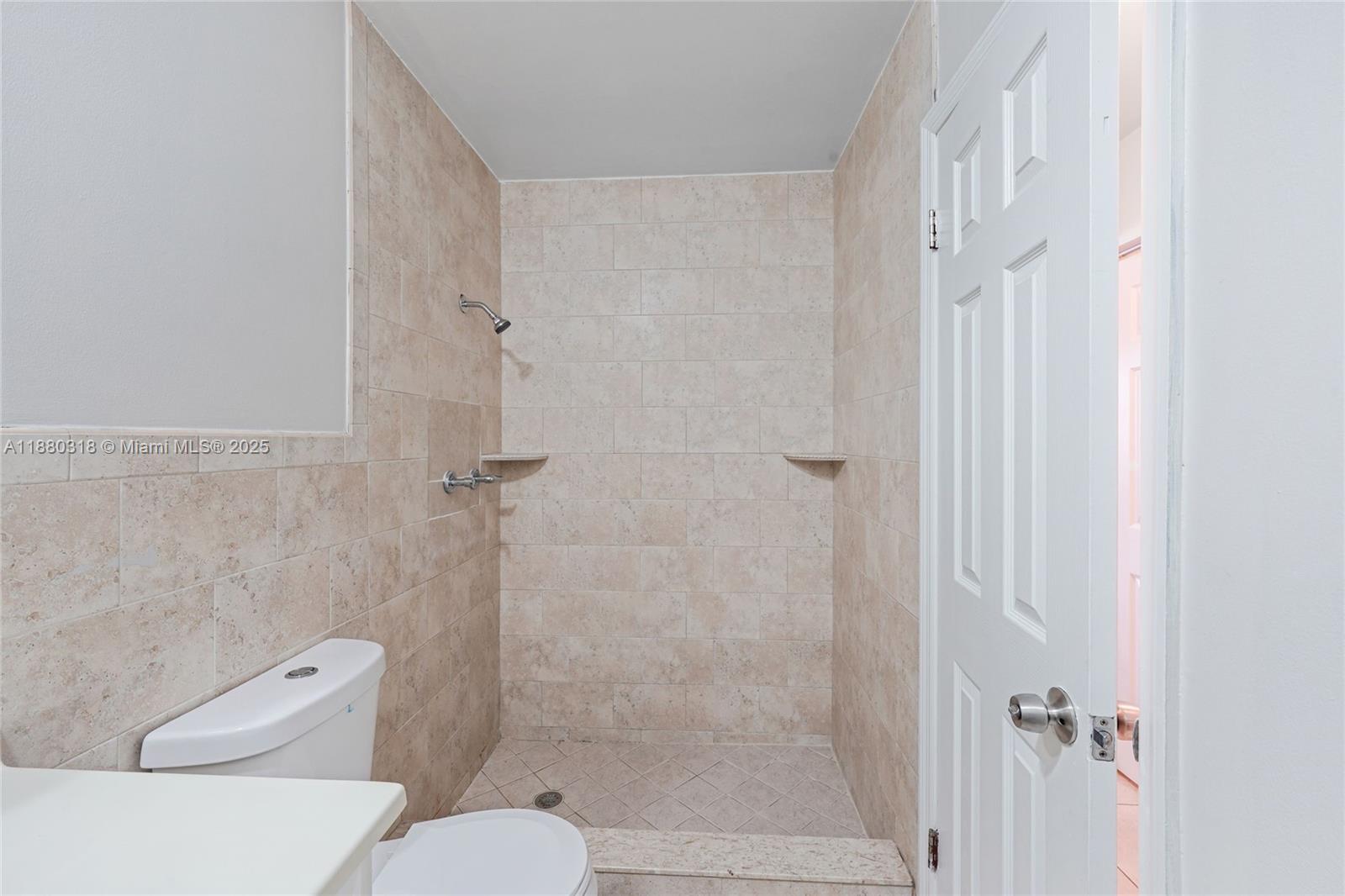 COUNTRY CLUB VILLAGE SEC - Residential