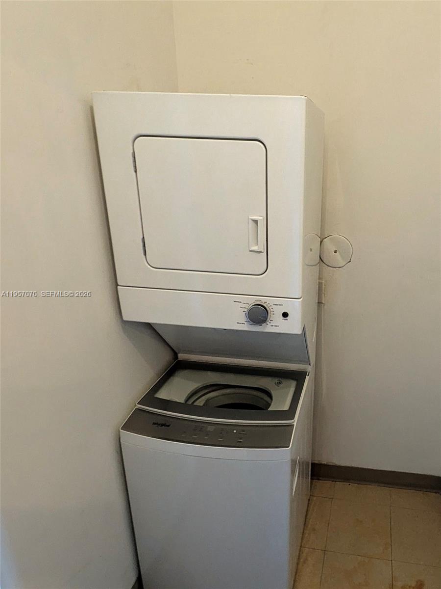 QUANTUM ON THE BAY CONDO - Residential