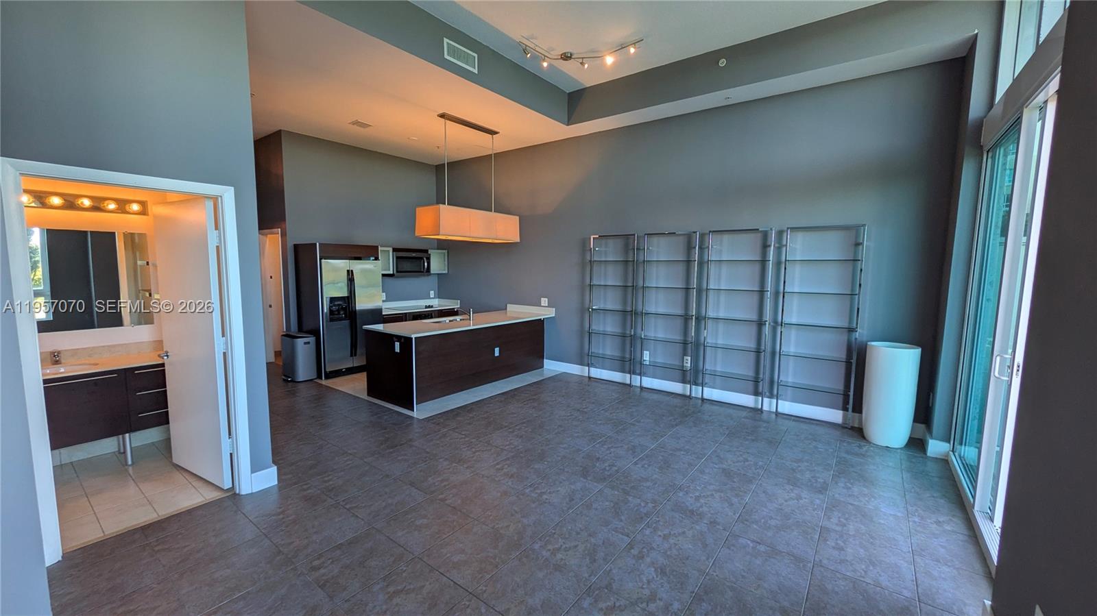 QUANTUM ON THE BAY CONDO - Residential