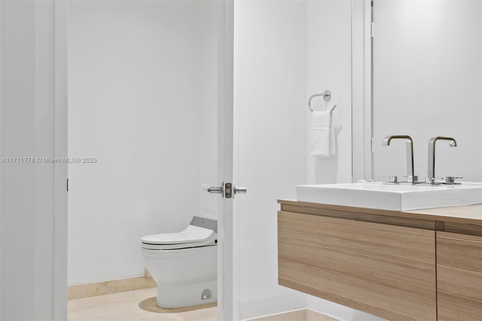 MARINA PALMS RESIDENCES N - Residential