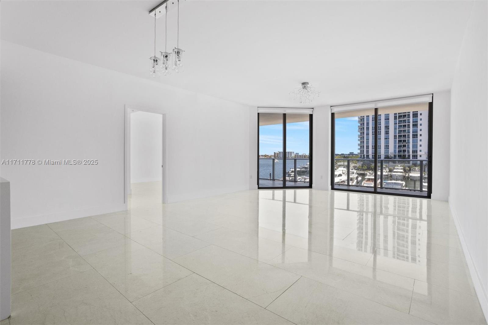 MARINA PALMS RESIDENCES N - Residential