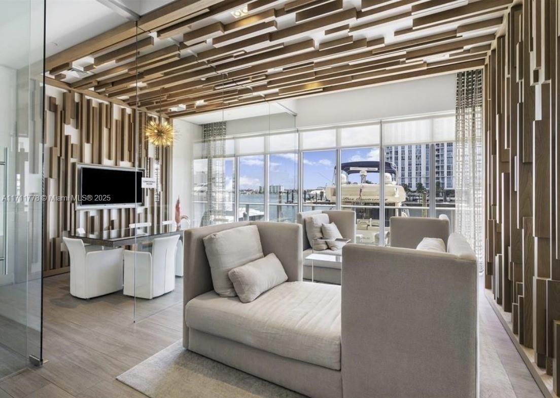 MARINA PALMS RESIDENCES N - Residential