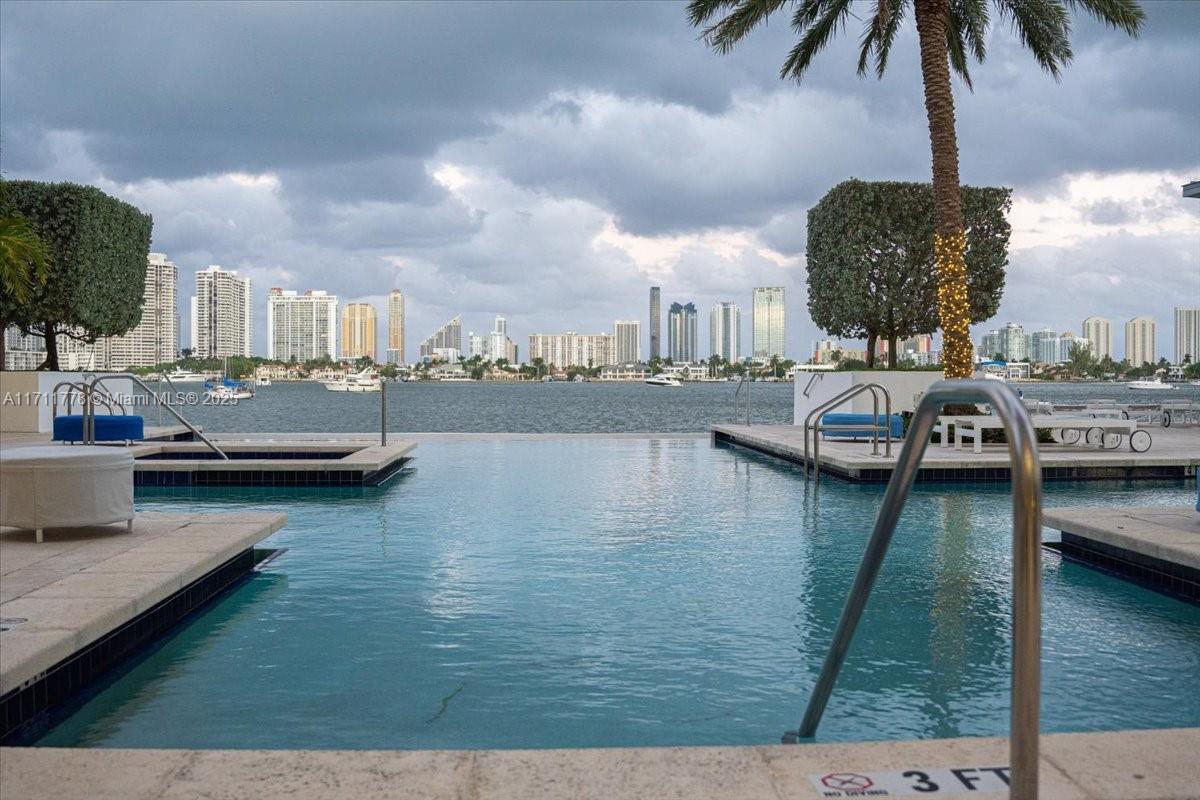 MARINA PALMS RESIDENCES N - Residential