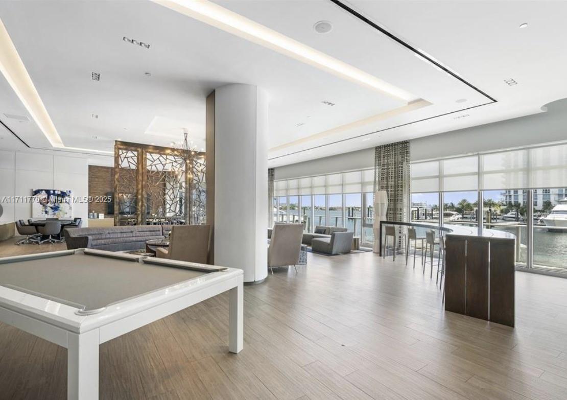 MARINA PALMS RESIDENCES N - Residential