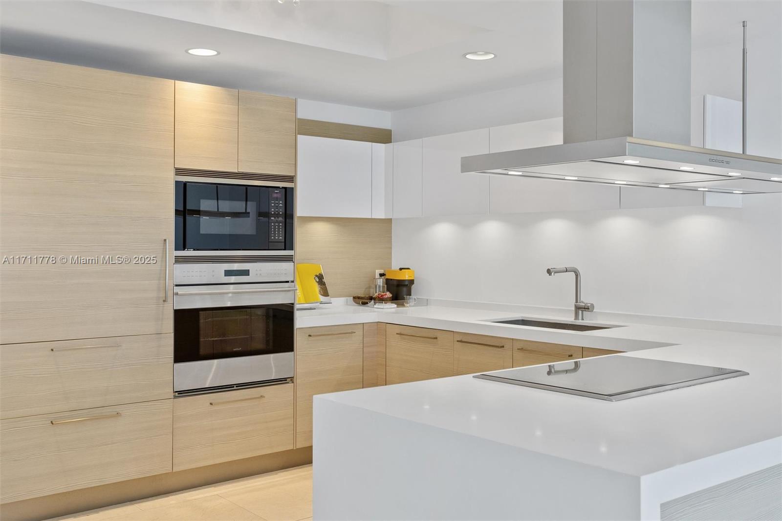 MARINA PALMS RESIDENCES N - Residential