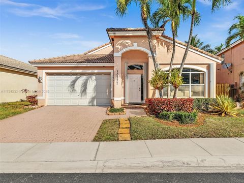 10327 SW 16th St Pembroke Pines FL 33025