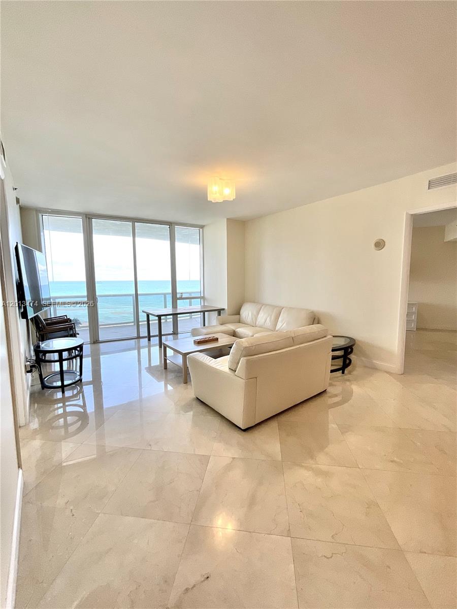 TDR TOWER I CONDO - Residential