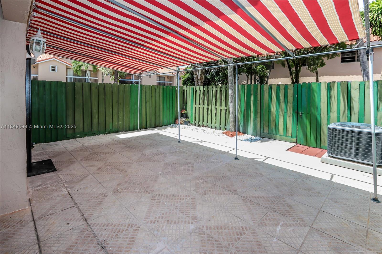 PATIO GRANDE II TOWNHOMES - Residential