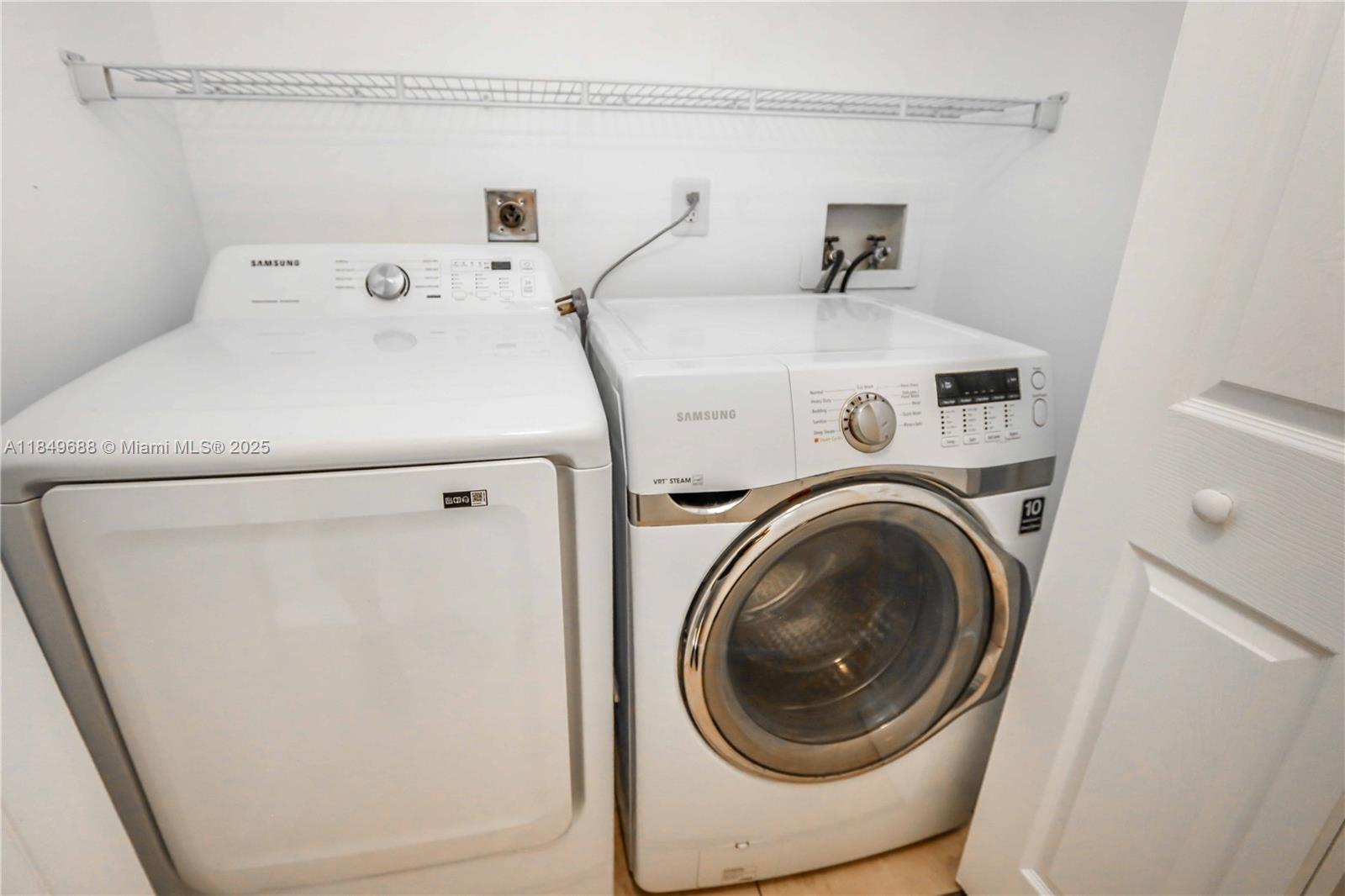 PATIO GRANDE II TOWNHOMES - Residential