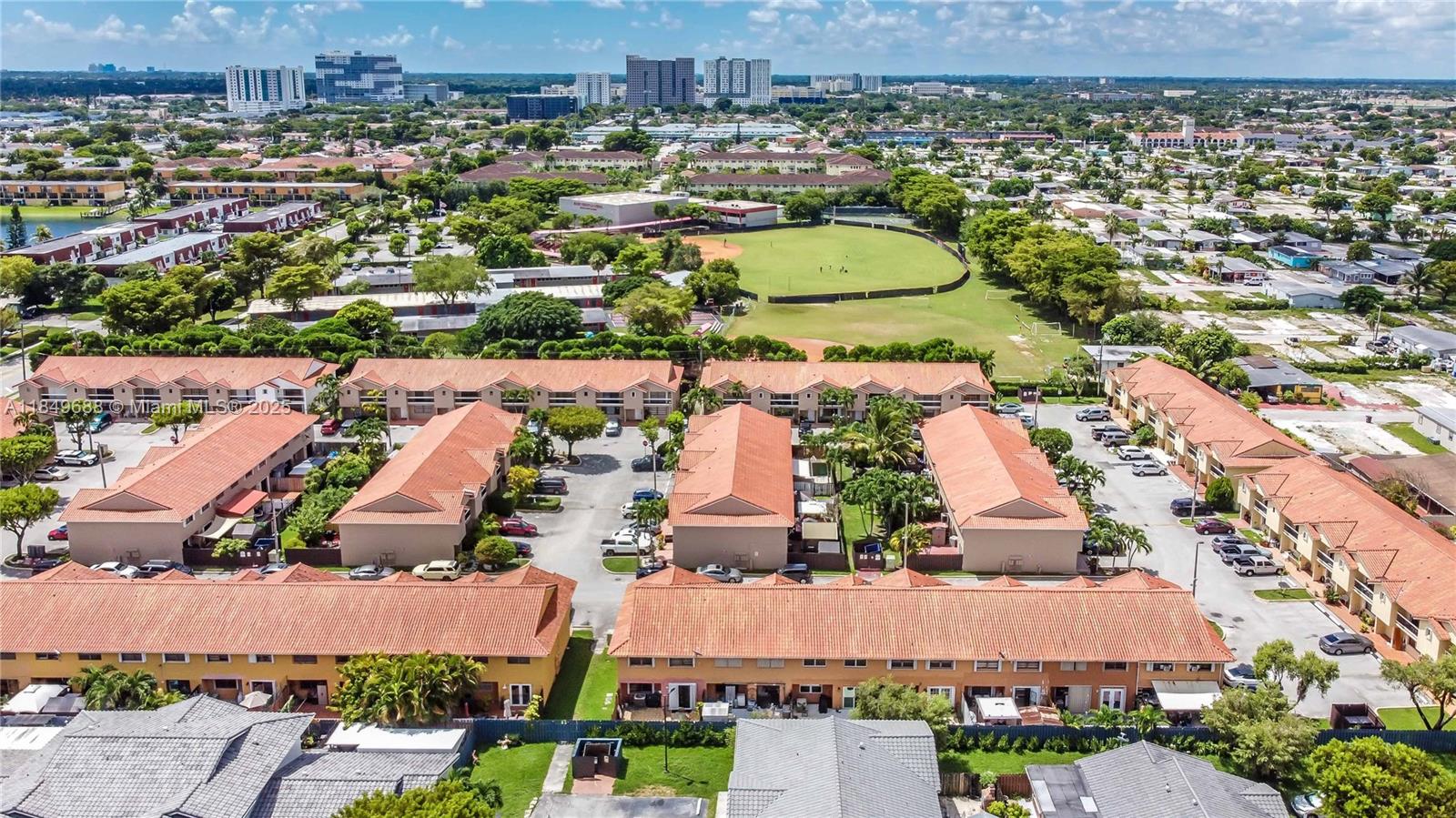PATIO GRANDE II TOWNHOMES - Residential
