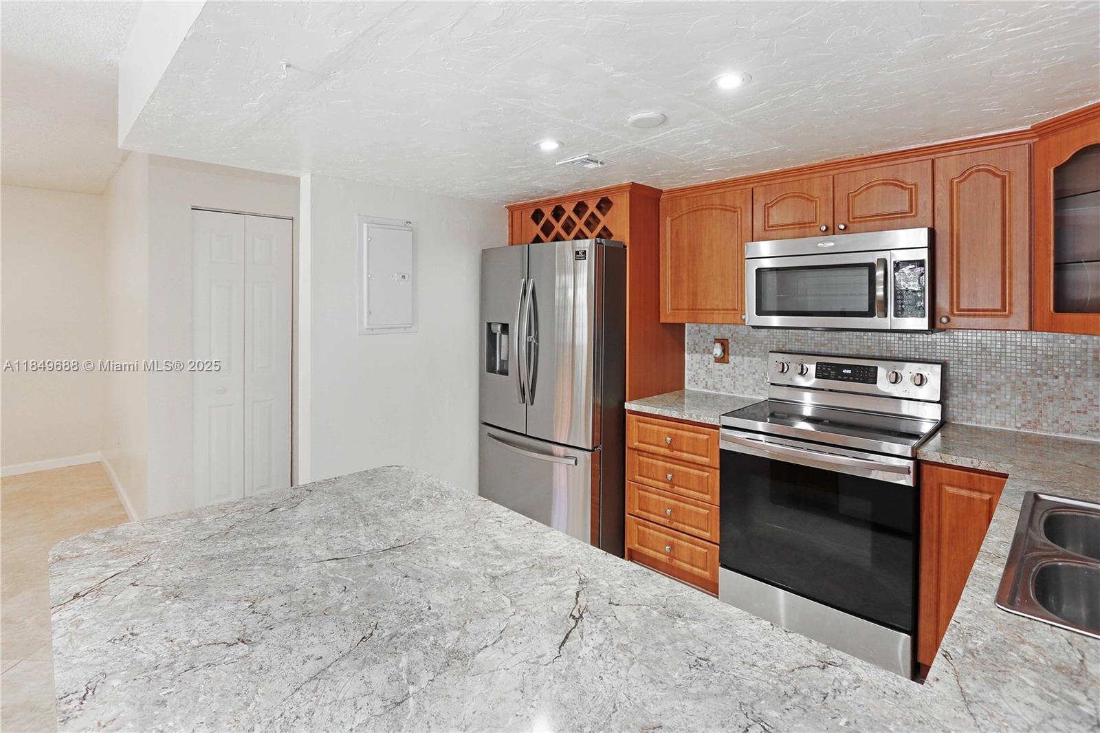 PATIO GRANDE II TOWNHOMES - Residential