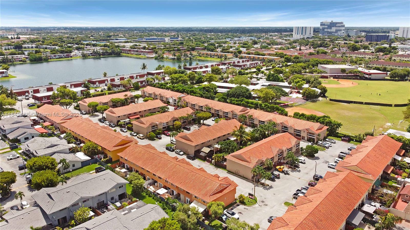 PATIO GRANDE II TOWNHOMES - Residential