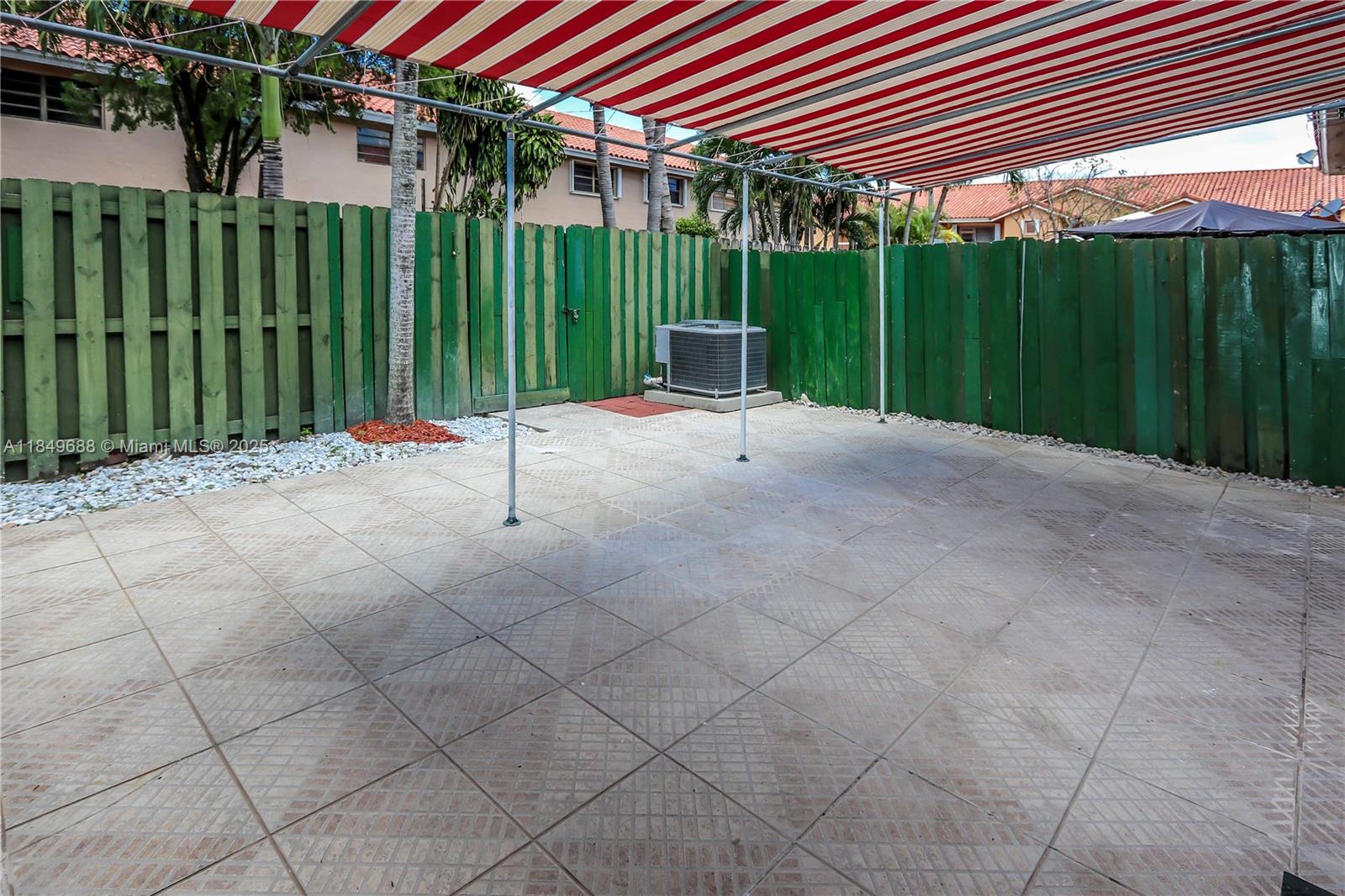 PATIO GRANDE II TOWNHOMES - Residential