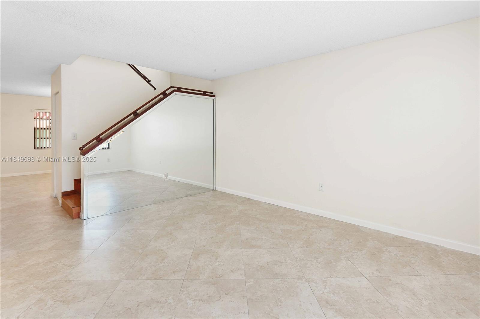 PATIO GRANDE II TOWNHOMES - Residential