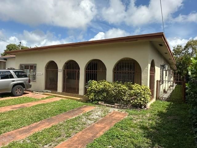 Property for Sale at 225 Sw 48th Ct Ct, Miami, Broward County, Florida - Bedrooms: 4 
Bathrooms: 4  - $675,000