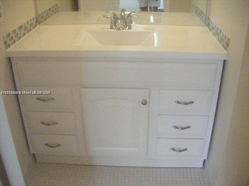 SANDS POINT CONDOMINIUM V - Residential