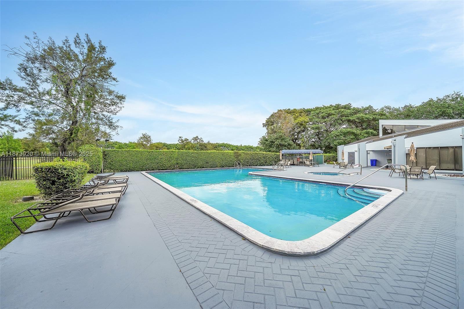 SANDS POINT CONDOMINIUM V - Residential