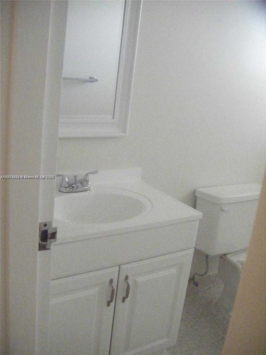 SANDS POINT CONDOMINIUM V - Residential