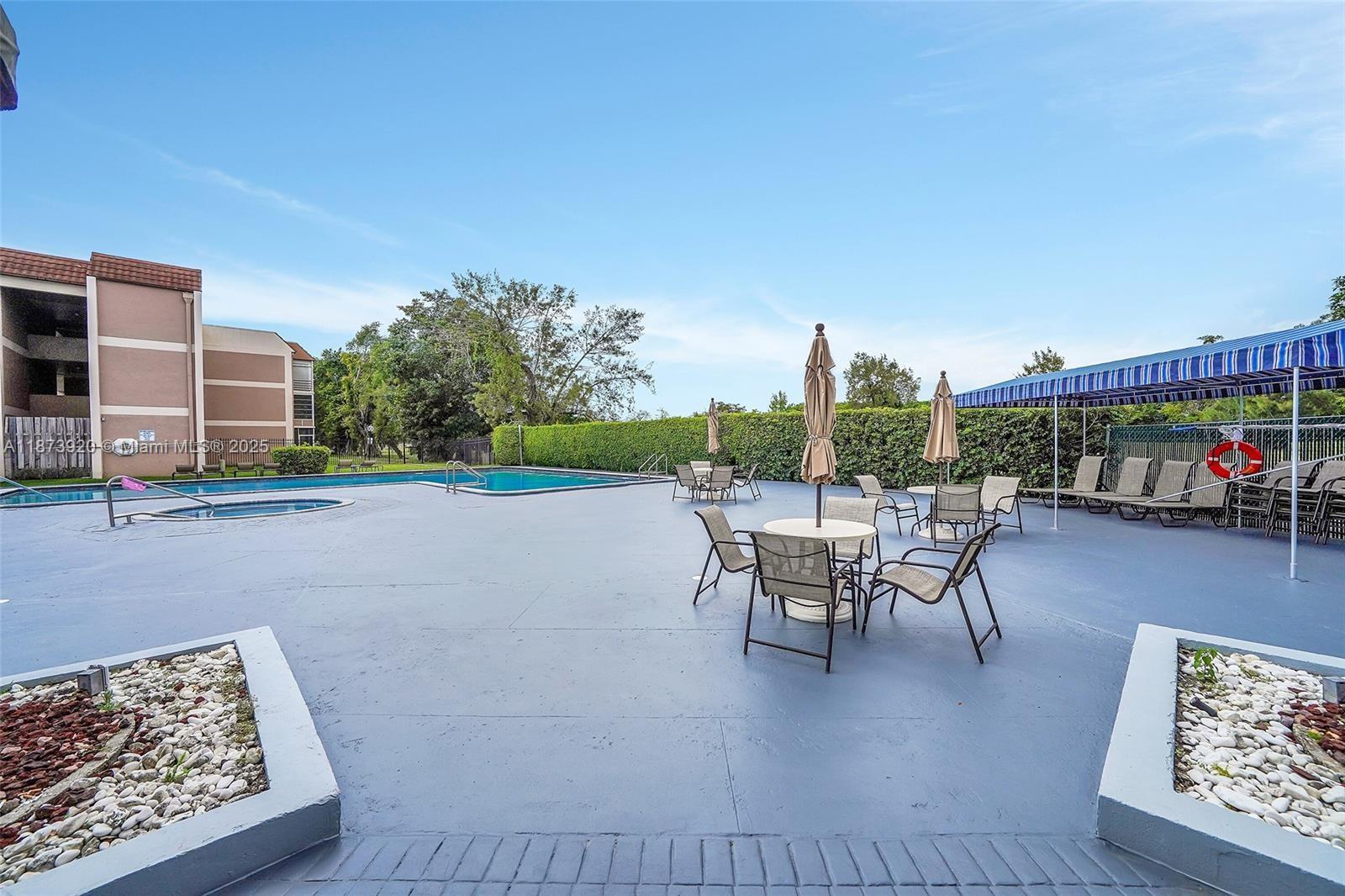 SANDS POINT CONDOMINIUM V - Residential