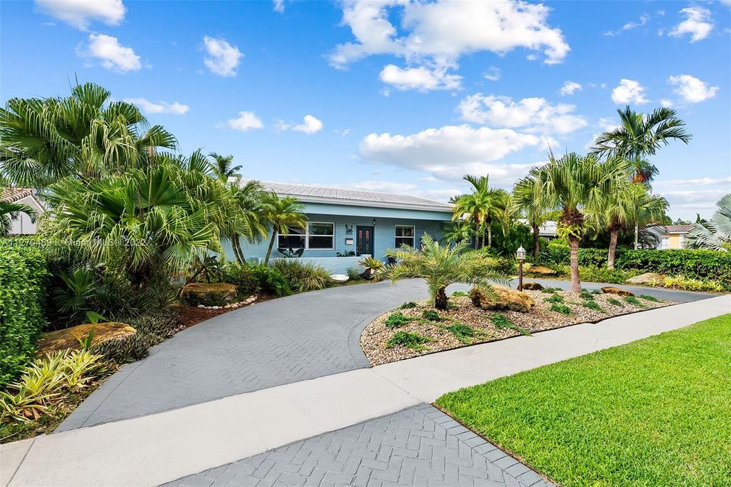 Photo of 4806 Garfield St, Hollywood, FL 33021 (MLS # A11270489)