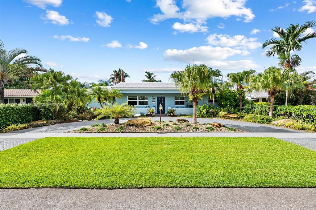 Photo of 4806 Garfield St, Hollywood, FL 33021 (MLS # A11270489)