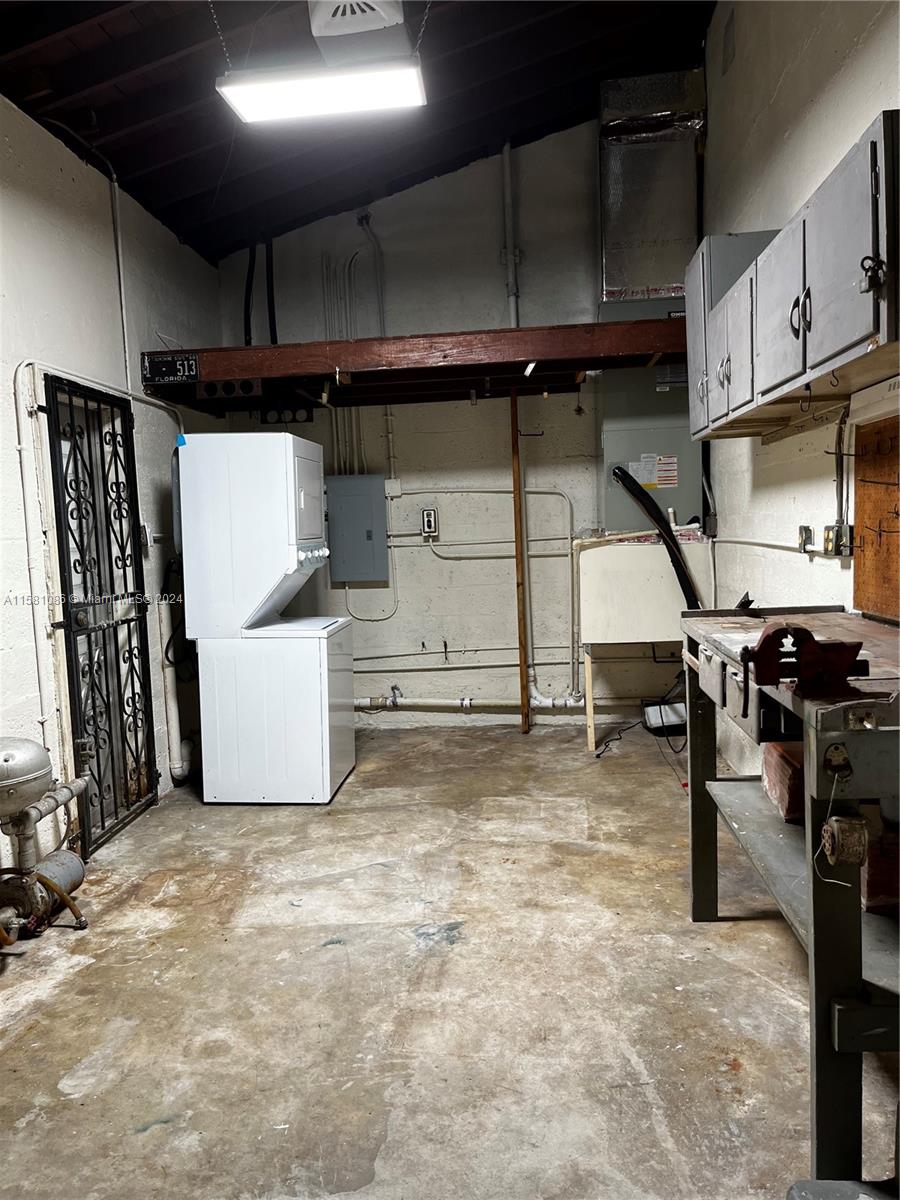 CORAL GATE SEC A - Residential Lease