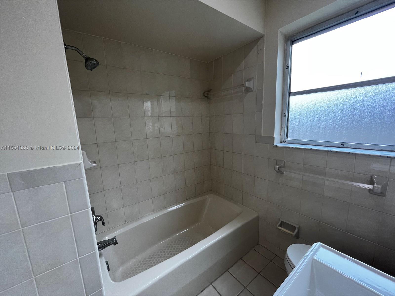 CORAL GATE SEC A - Residential Lease