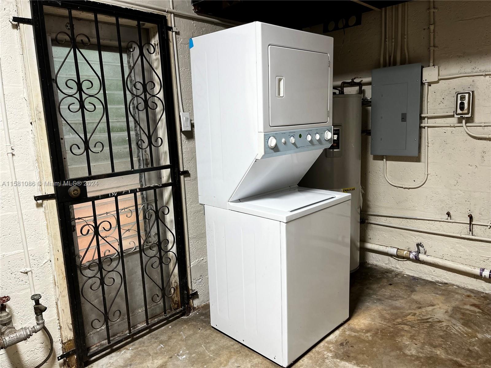 CORAL GATE SEC A - Residential Lease