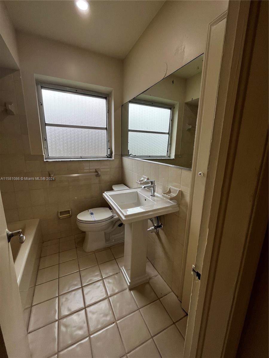 CORAL GATE SEC A - Residential Lease