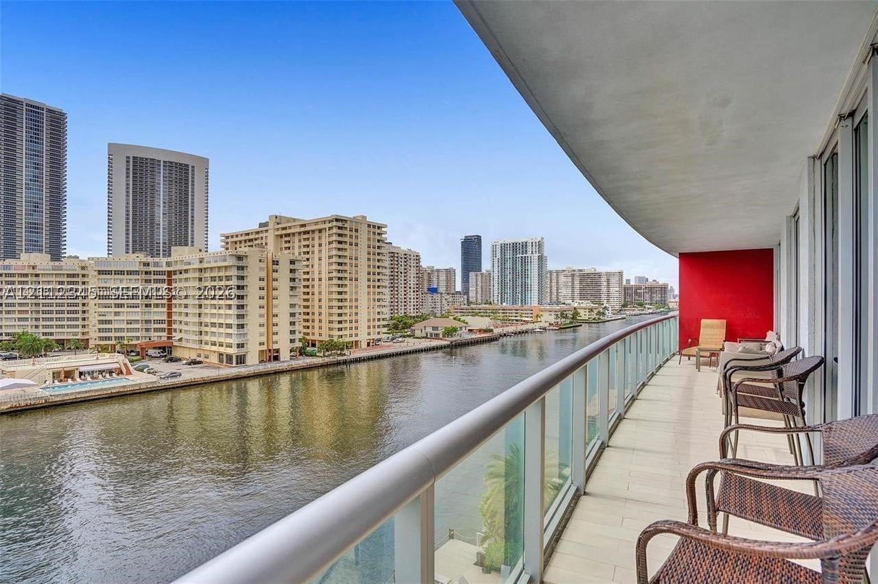 2600 E Hallandale Beach Blvd T702