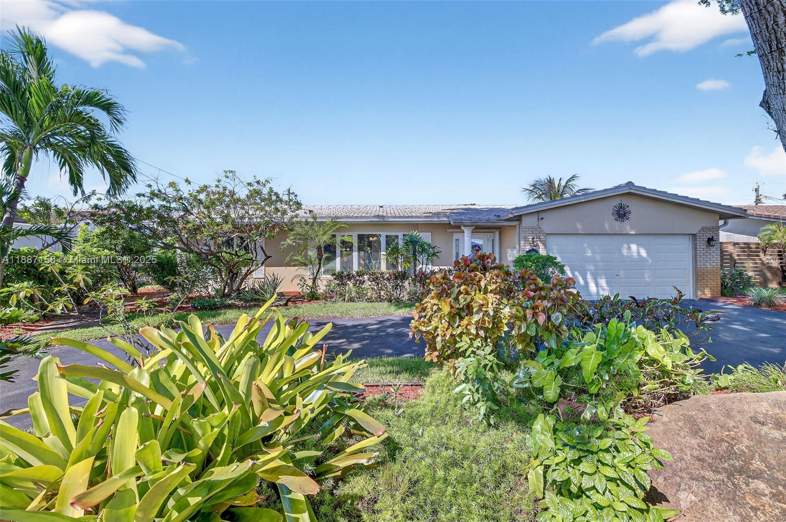 CORAL HIGHLANDS - Residential