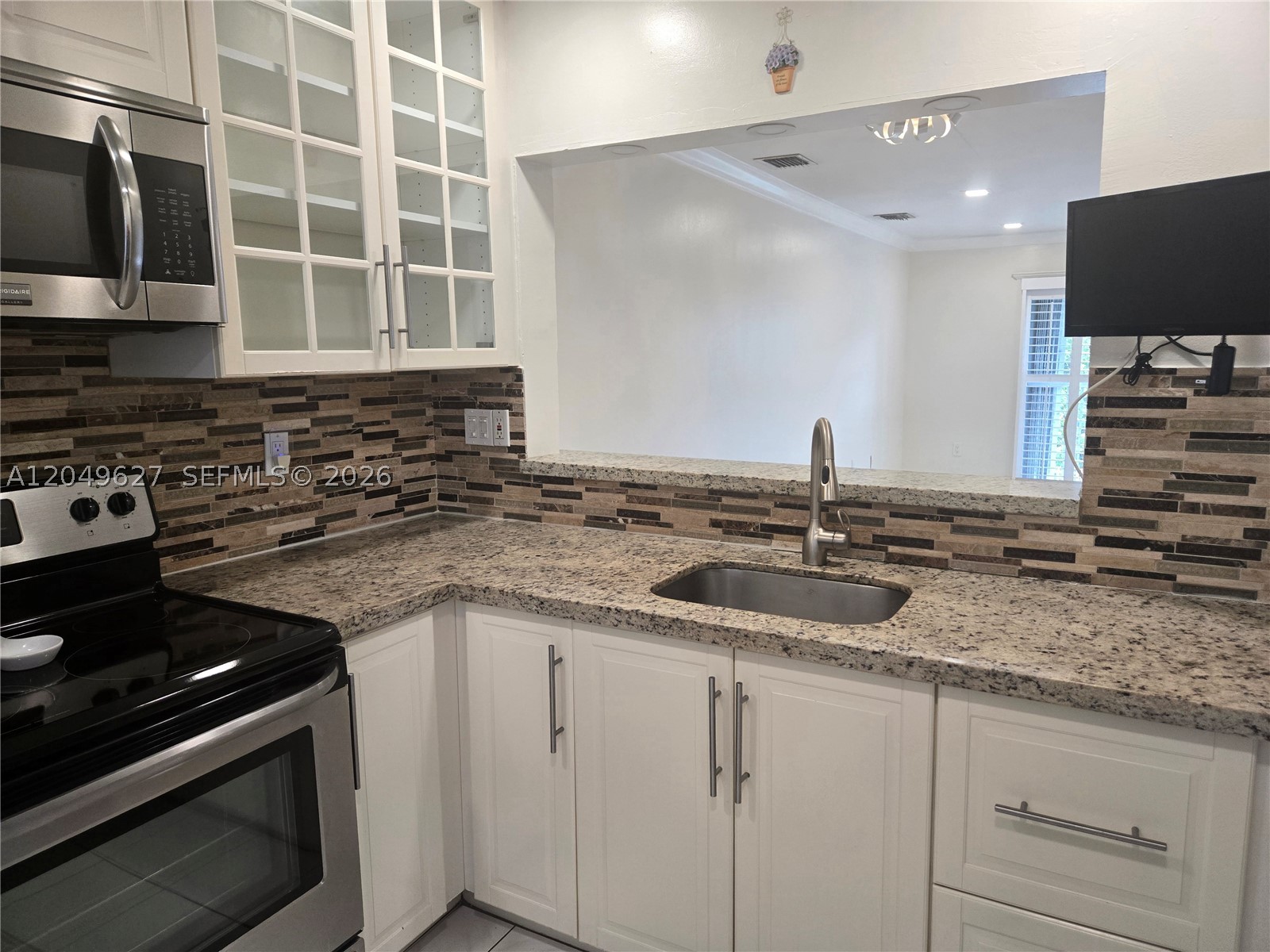 7670 sw 152 AV. 204