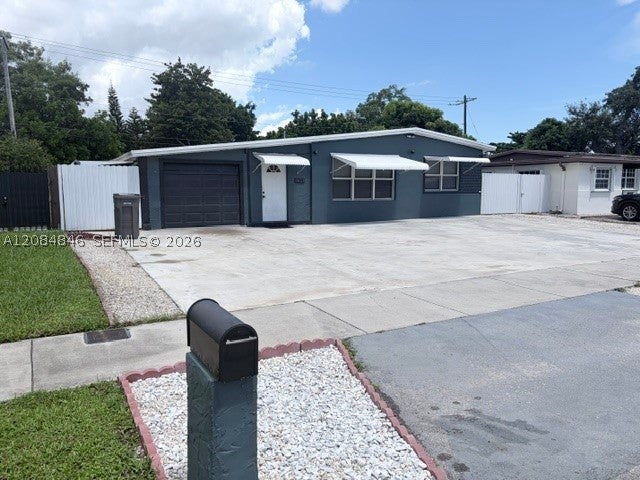 3611 SW 40th St, West Park FL 33023