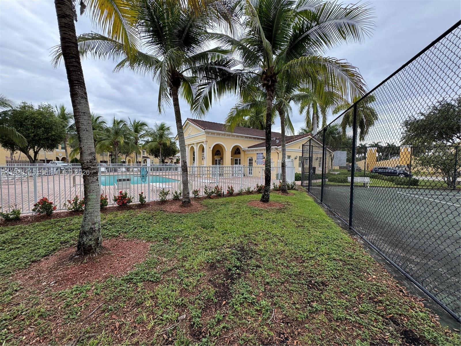 GRAND LAKES PHASE I - Residential