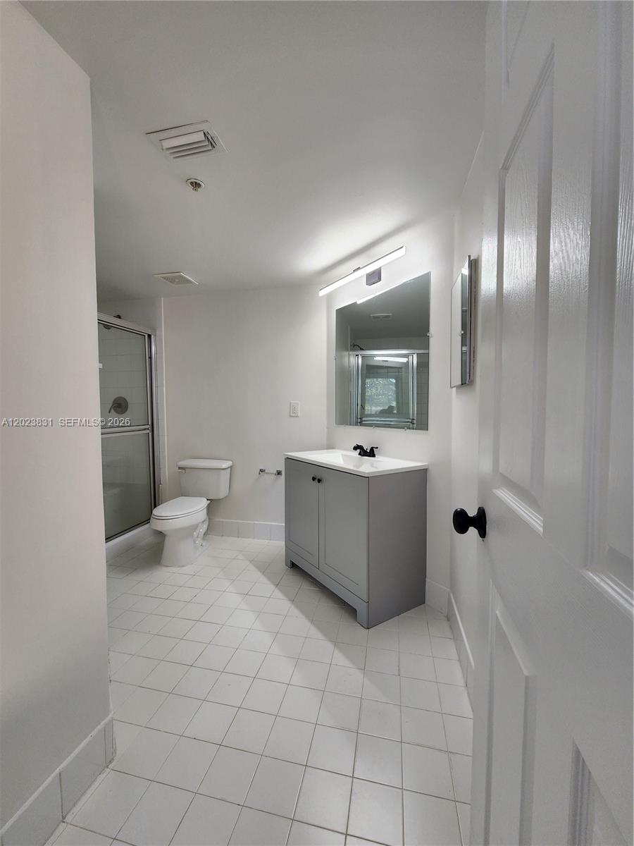 PALMS POINT CONDO - Residential Lease