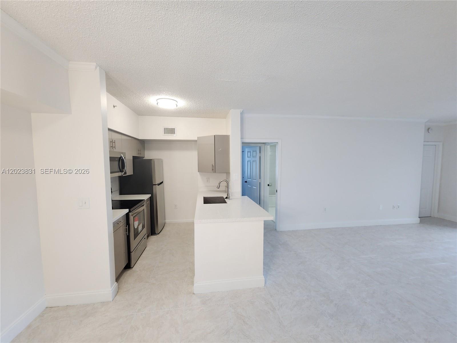 PALMS POINT CONDO - Residential Lease