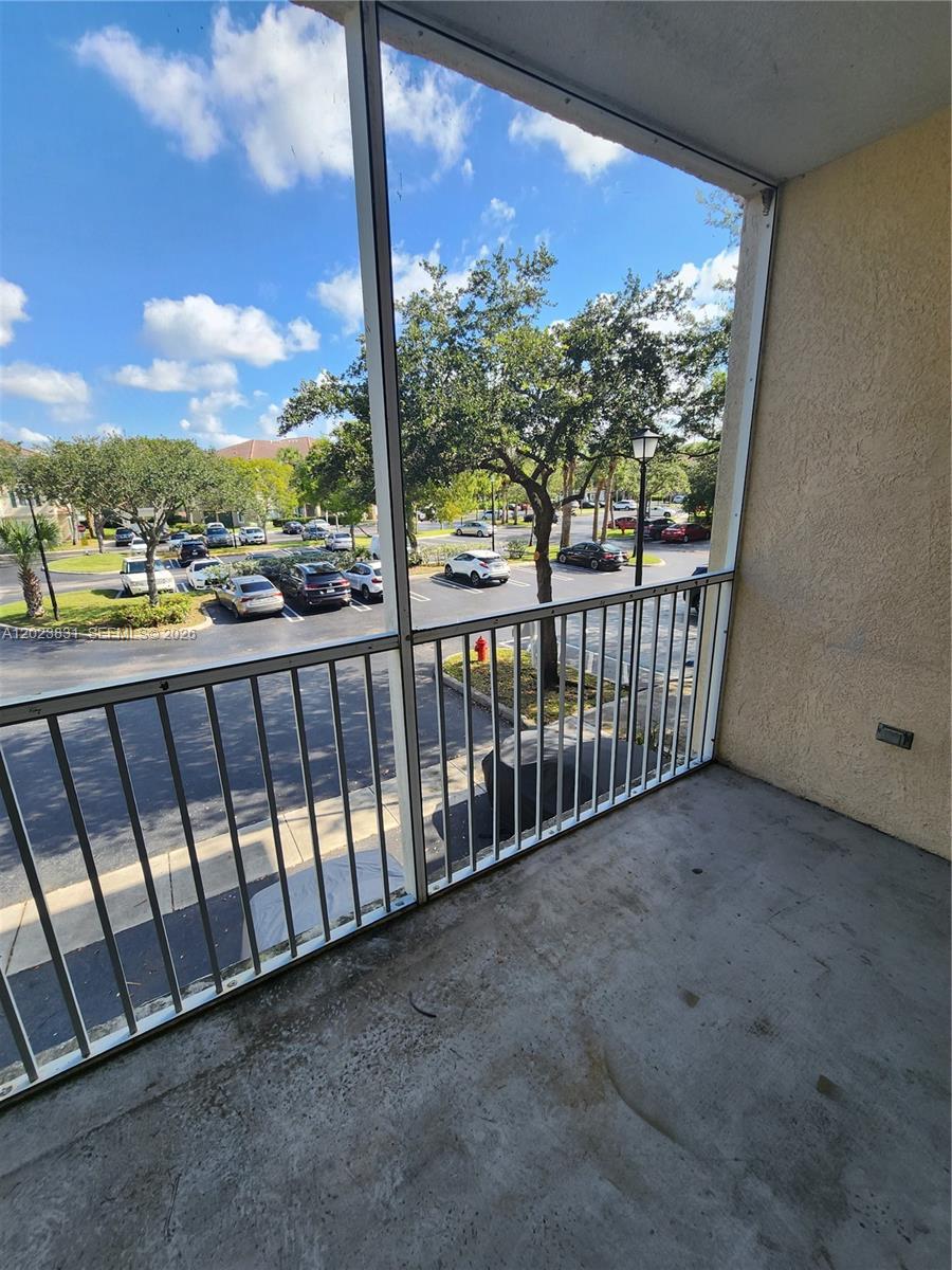 PALMS POINT CONDO - Residential Lease