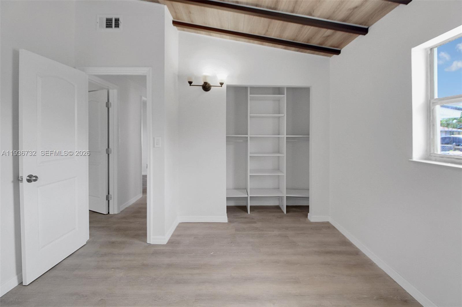 LAUDERDALE MANORS AMD PLA - Residential Lease