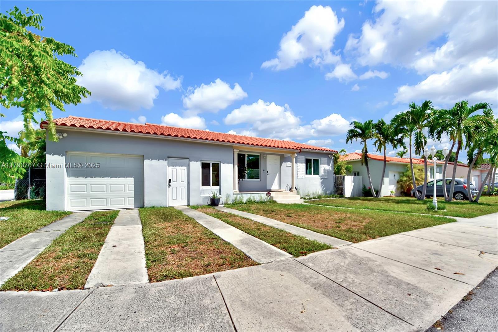 2195 Sw 25th Ter 2195, Miami, Broward County, Florida - 4 Bedrooms  
3 Bathrooms - 