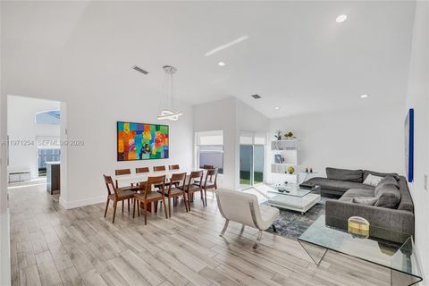 4928 SW 33rd Way Hollywood FL 33312