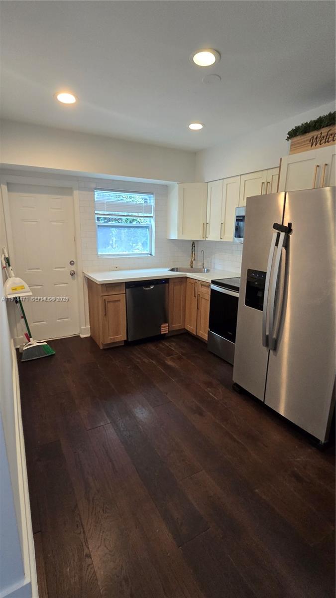 BAY HARBOR ISLAND - Residential Lease